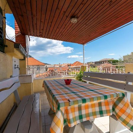 Apartment Ivanka Omiš Exteriör bild