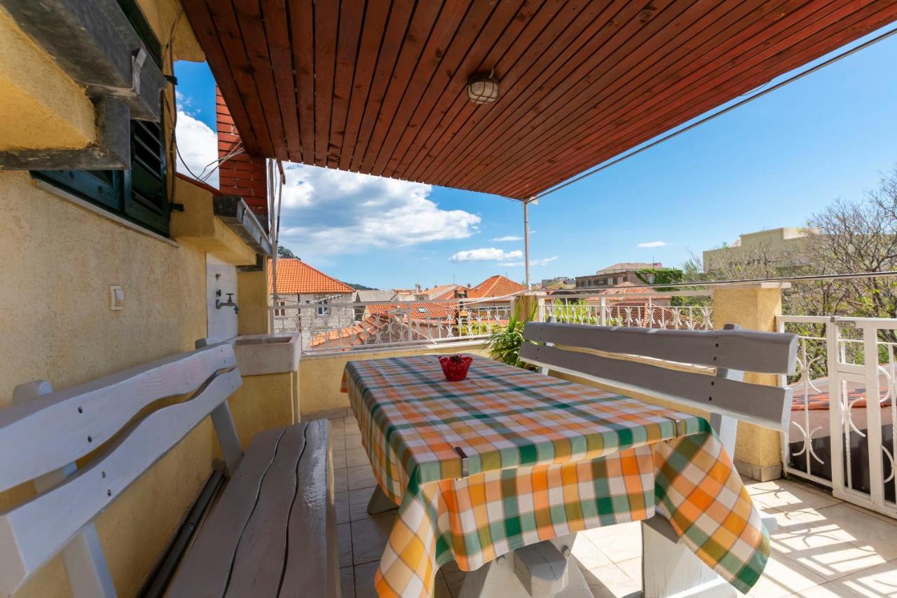 Apartment Ivanka Omiš Exteriör bild