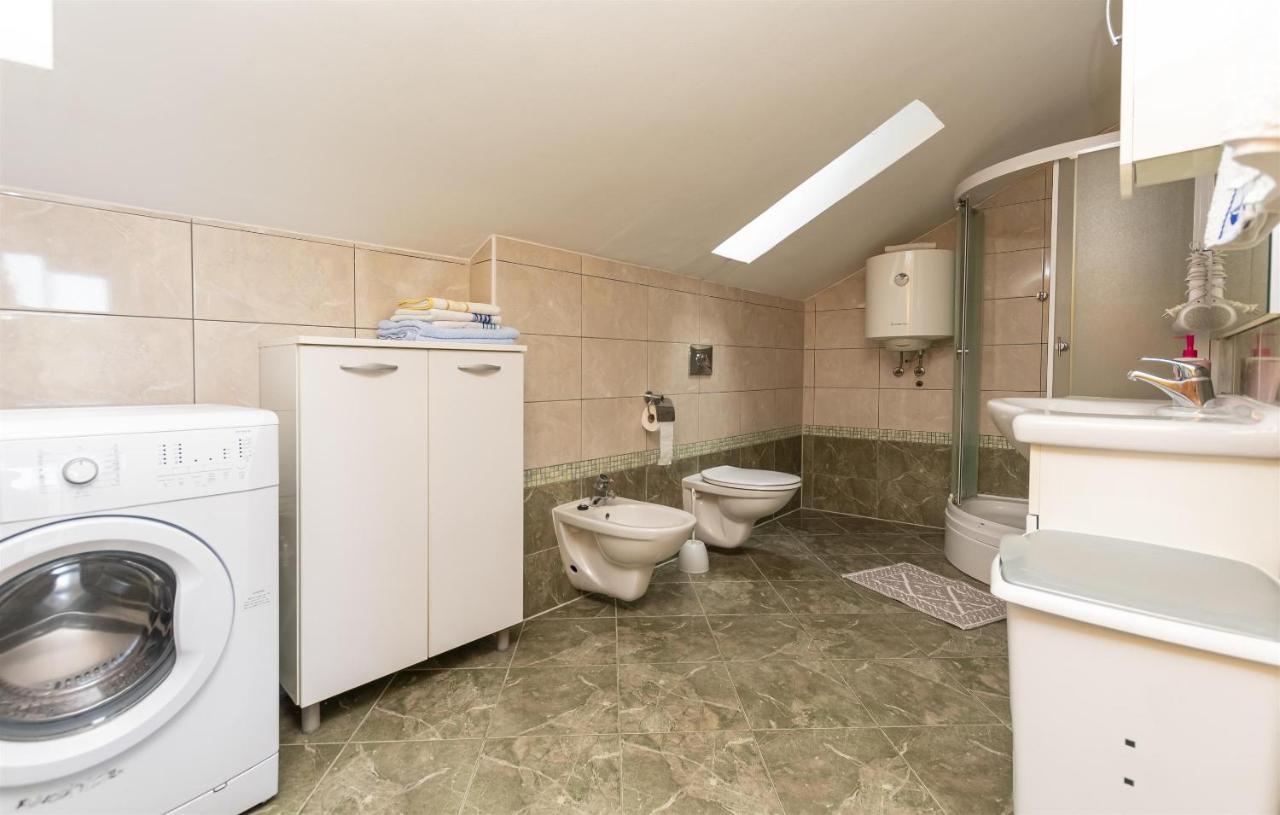 Apartment Ivanka Omiš Exteriör bild