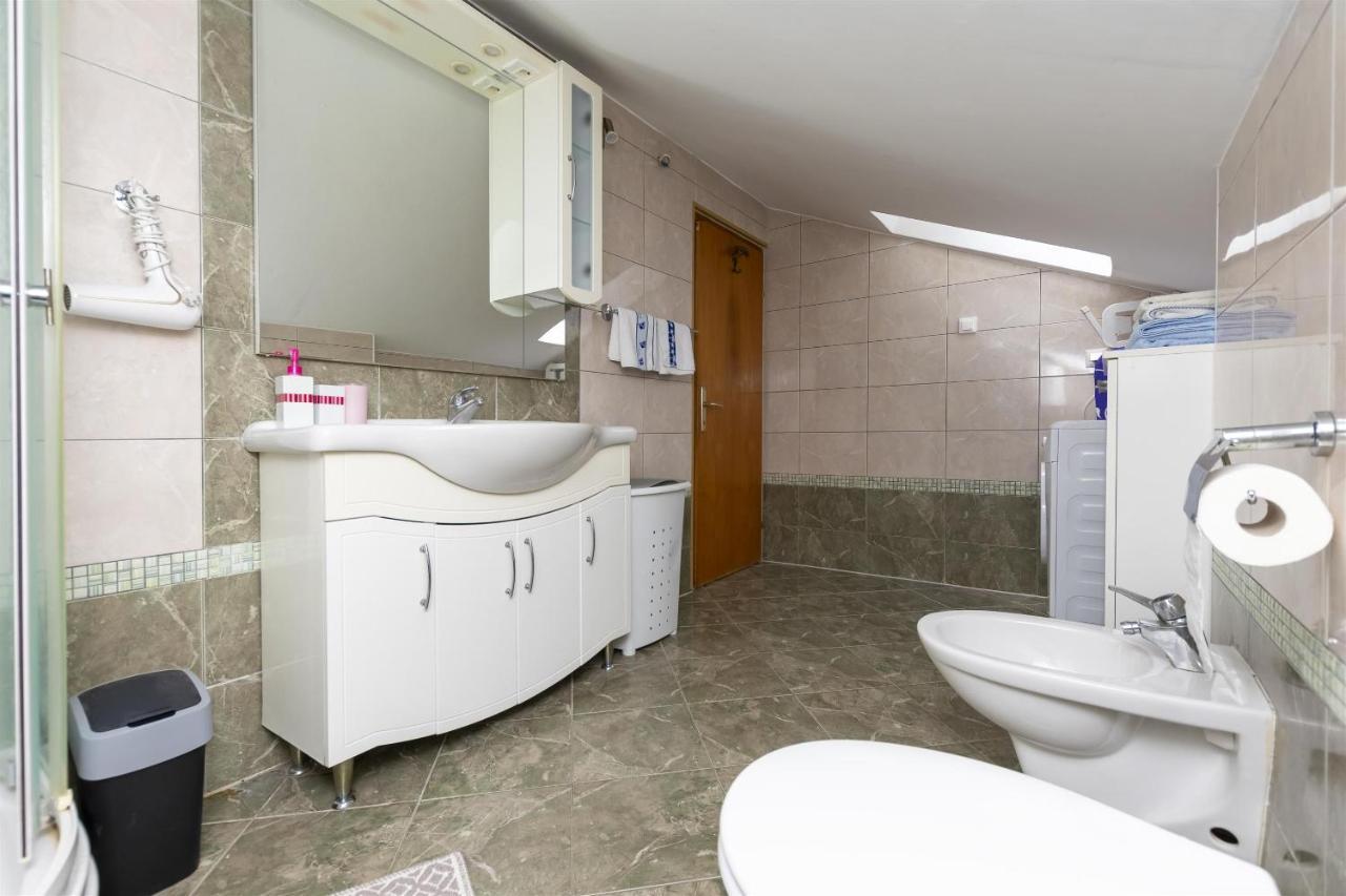 Apartment Ivanka Omiš Exteriör bild