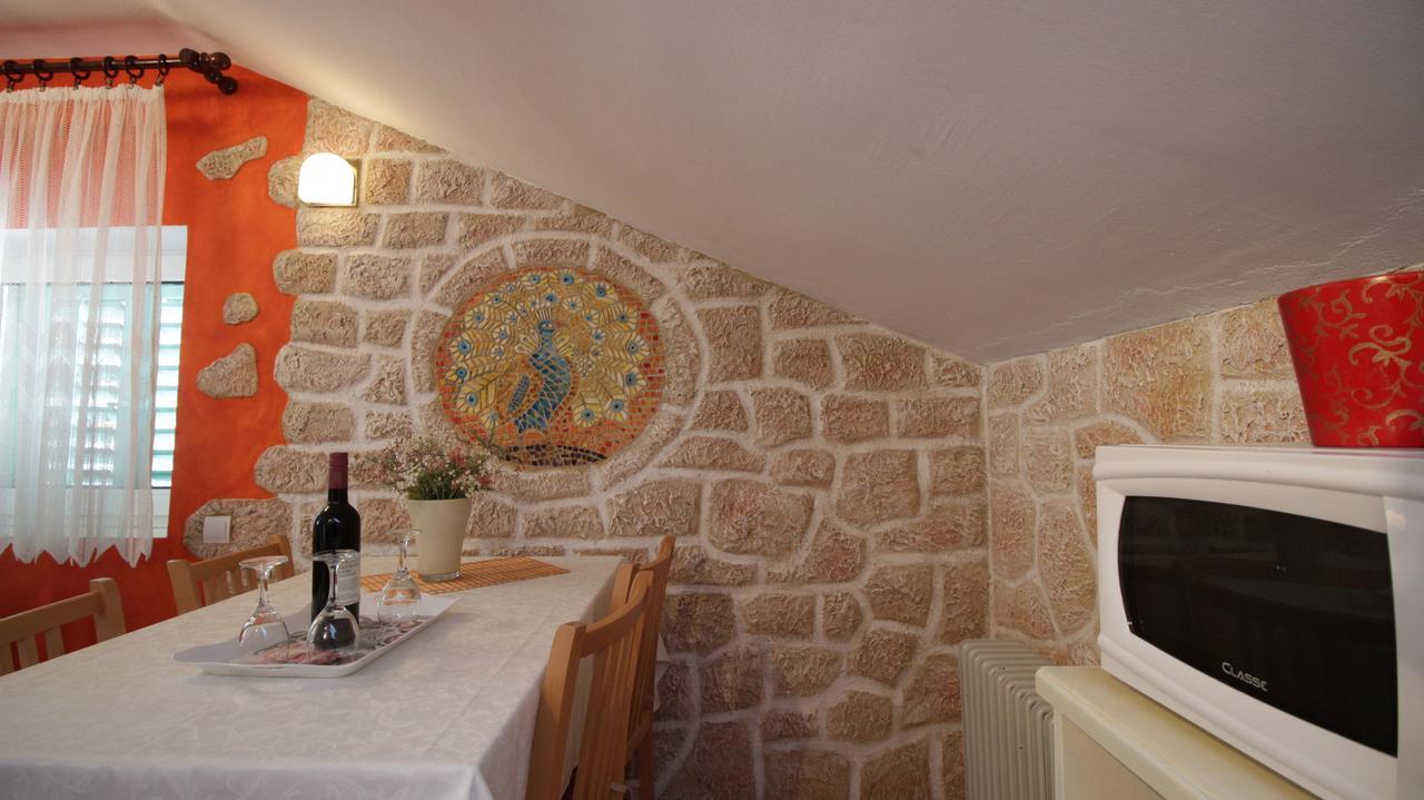 Apartment Ivanka Omiš Exteriör bild